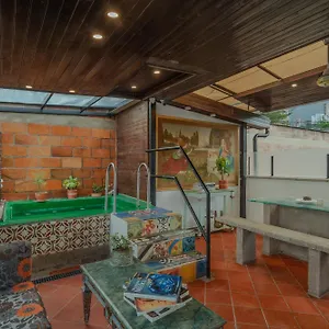Casa Naranjos Medellín