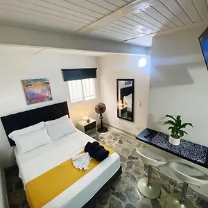 Vip Apartasuites Rosales Medellin